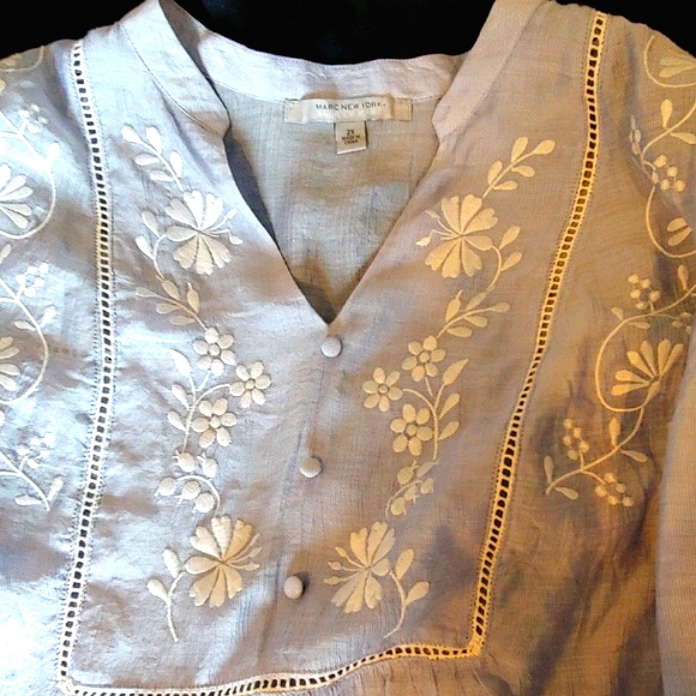 Lovely. Marc New York Andrew Marc Blouse - Picture 4 of 4